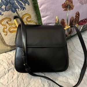 Classic Black Leather Shoulder Bag with Gold-Tone Accents Y2K New